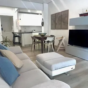  Appartamento Trilocale,terrazzo,posto Auto Privato,box,wifi Italia
